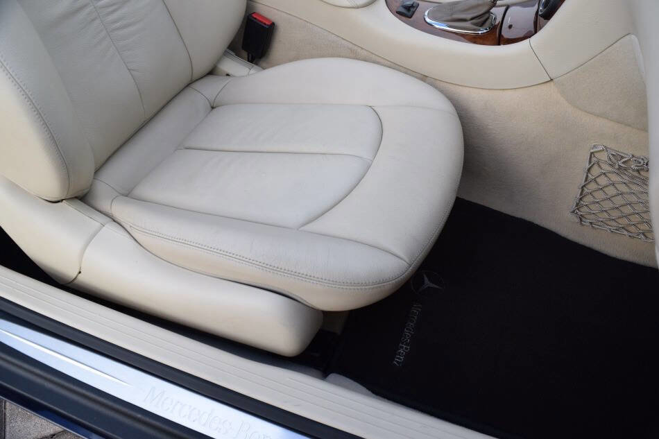 Used 2007 Mercedes-Benz CLK 350 Cabriolet image 54