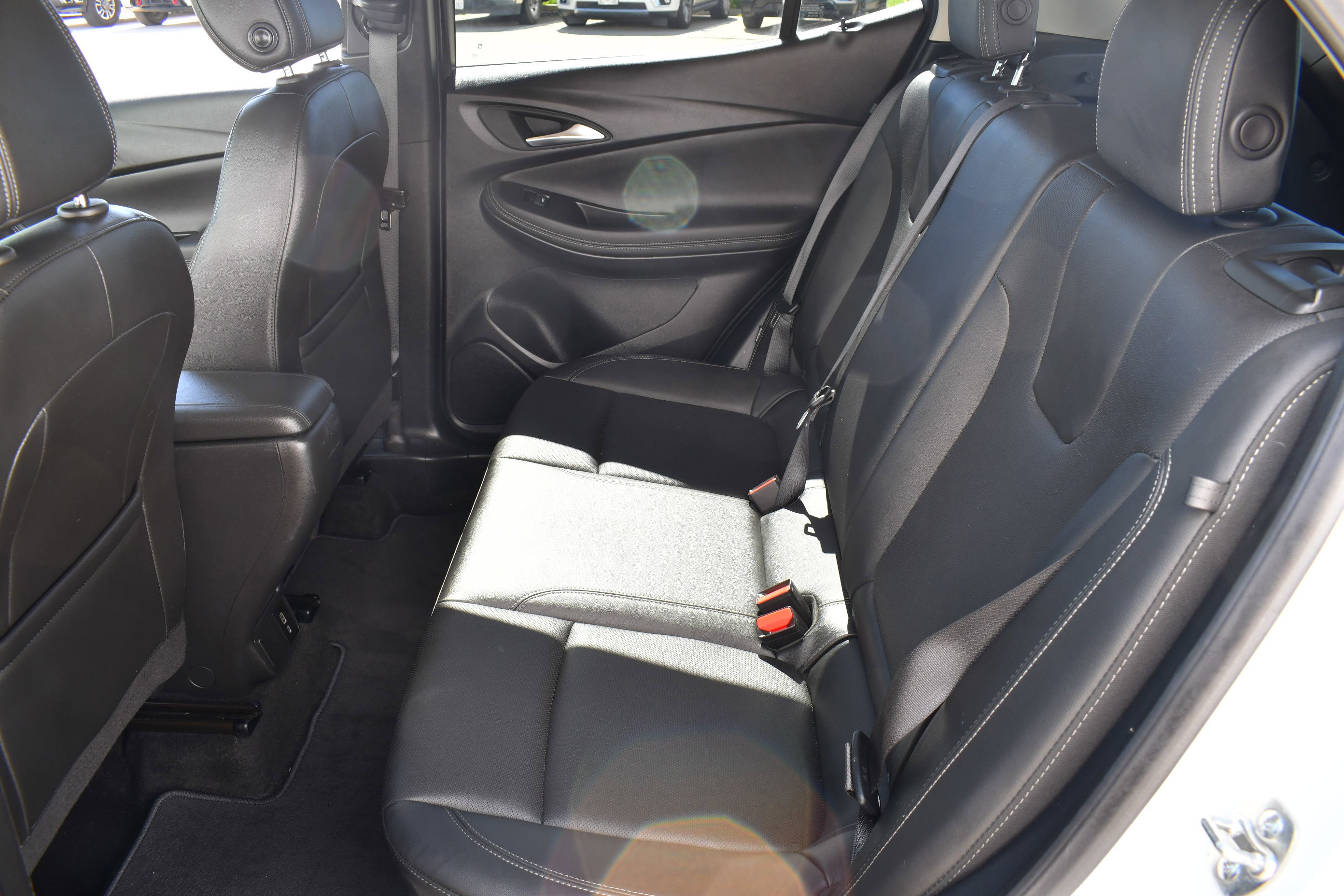 Used 2024 Buick Encore GX Sport Touring image 18