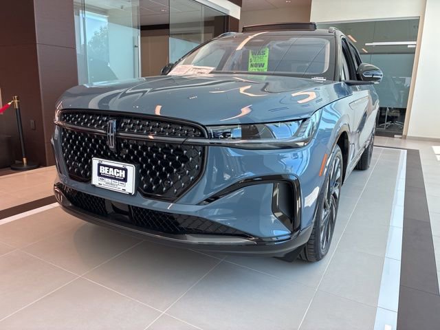 Used 2026 Lincoln Nautilus Reserve AWD/4WD image 5