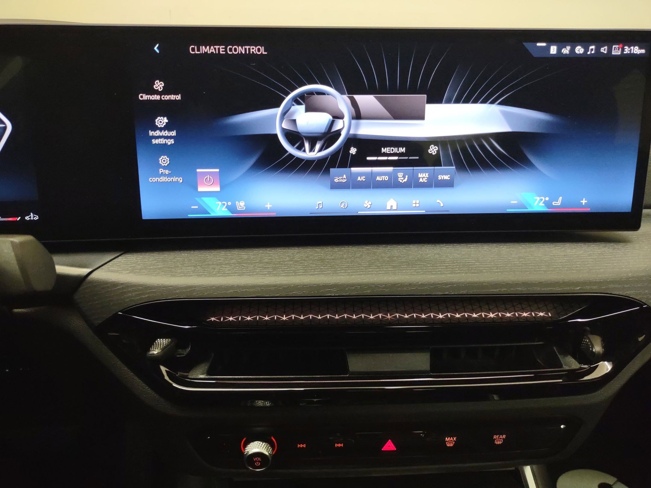 New 2026 BMW 330i Sedan w/ Convenience Package image 23