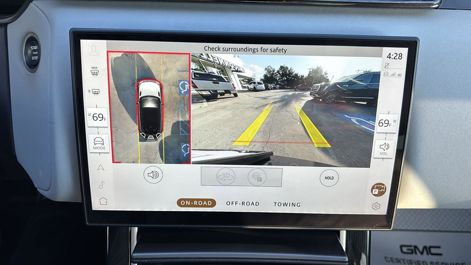 Used 2025 Land Rover Range Rover Velar Dynamic SE image 35