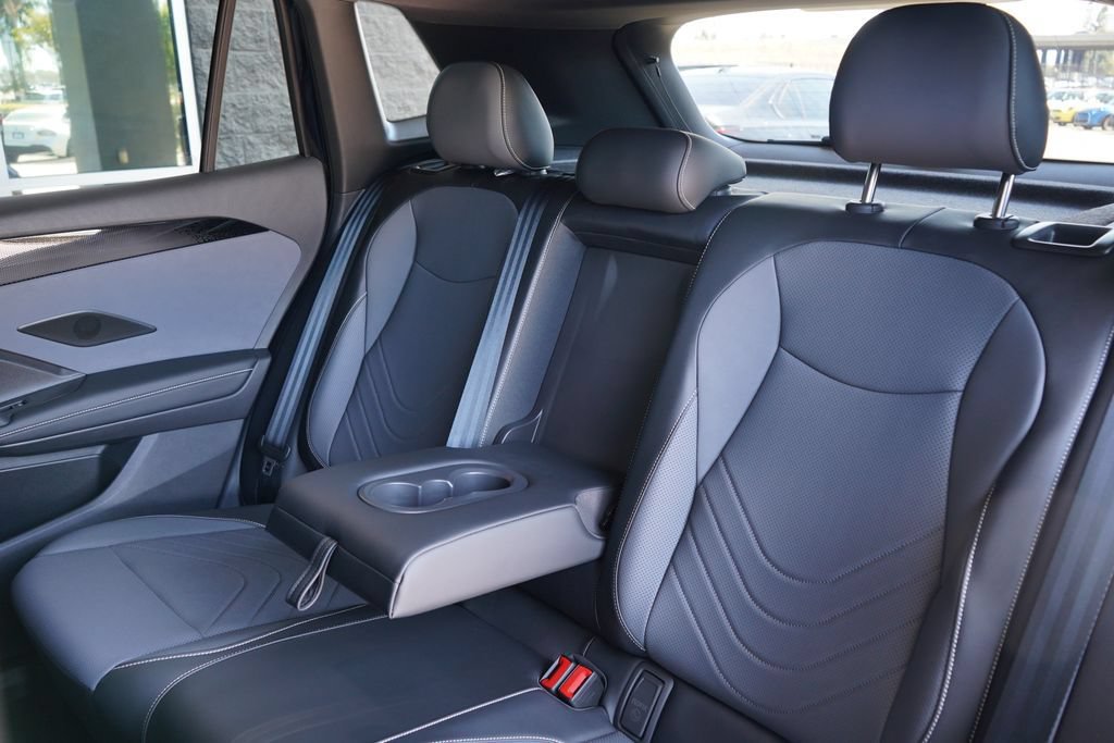 New 2026 Volkswagen Tiguan SE R-Line FWD image 33