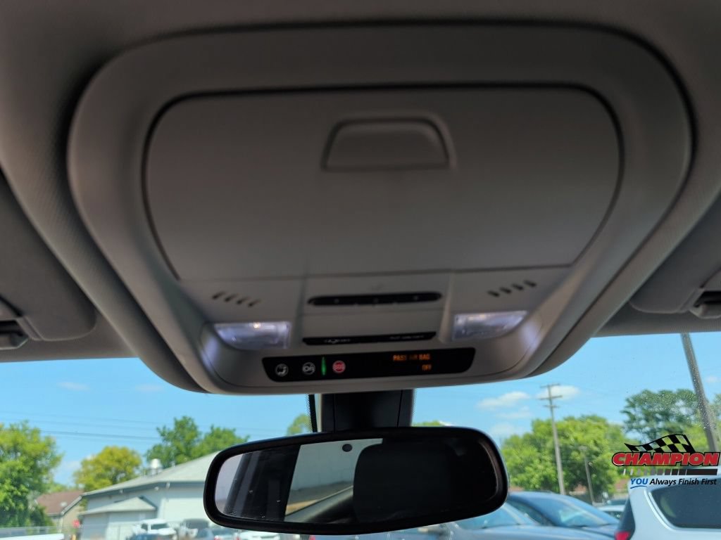 Used 2019 Chevrolet Blazer LT FWD image 29