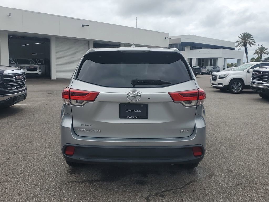 Used 2019 Toyota Highlander XLE image 5