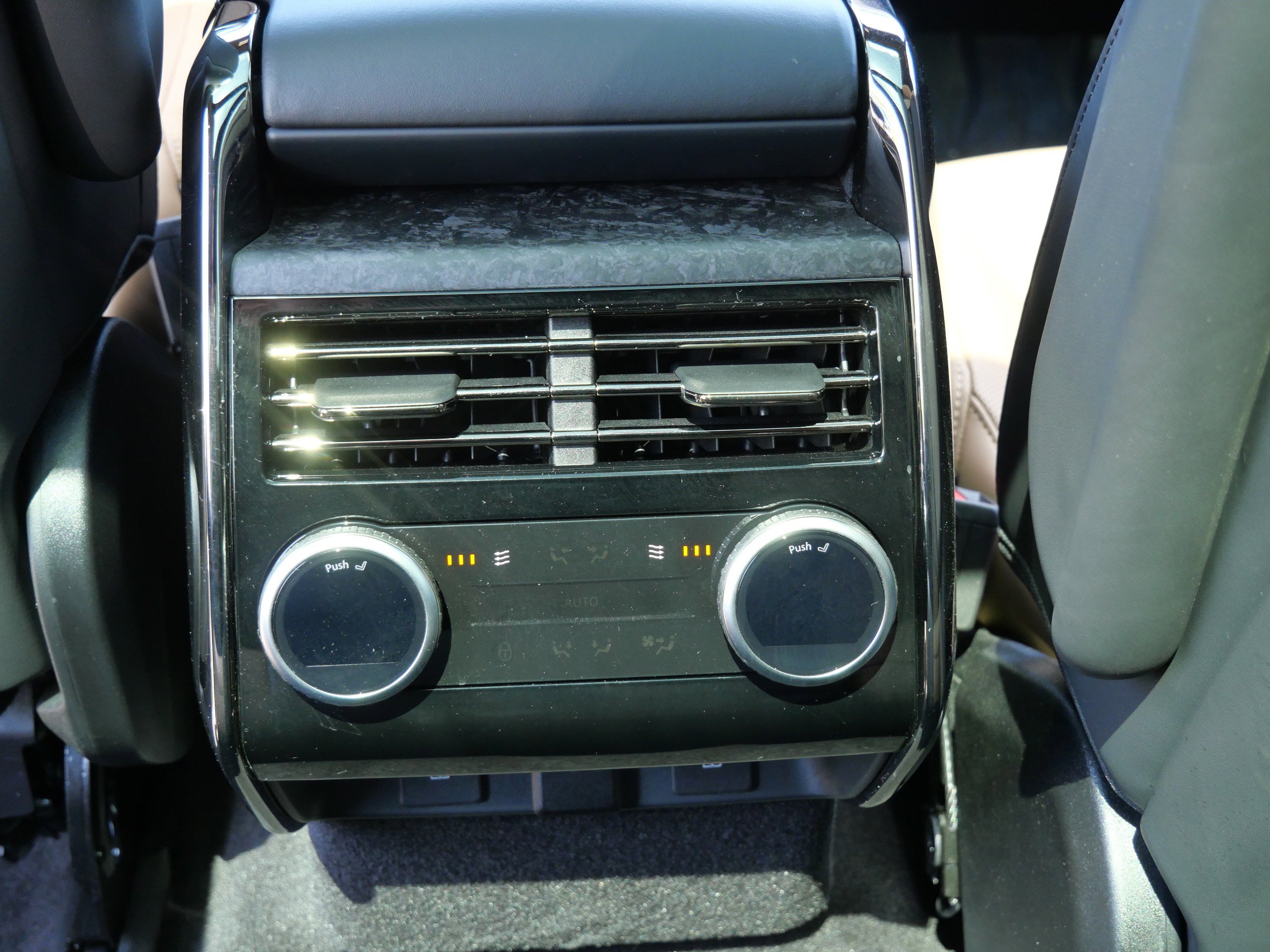 Used 2025 Land Rover Range Rover Sport Dynamic SE AWD/4WD image 19