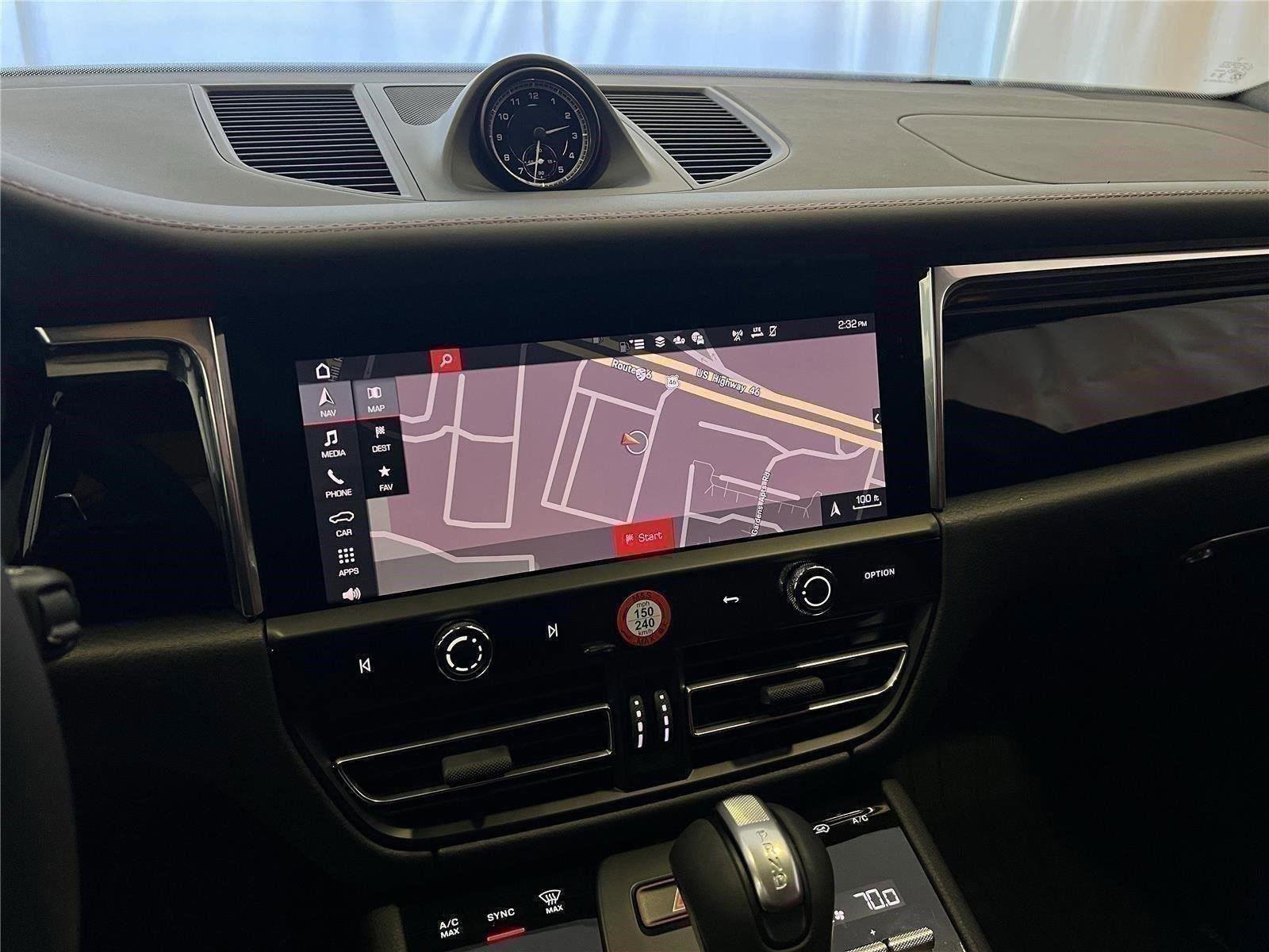 Used 2026 Porsche Macan image 23