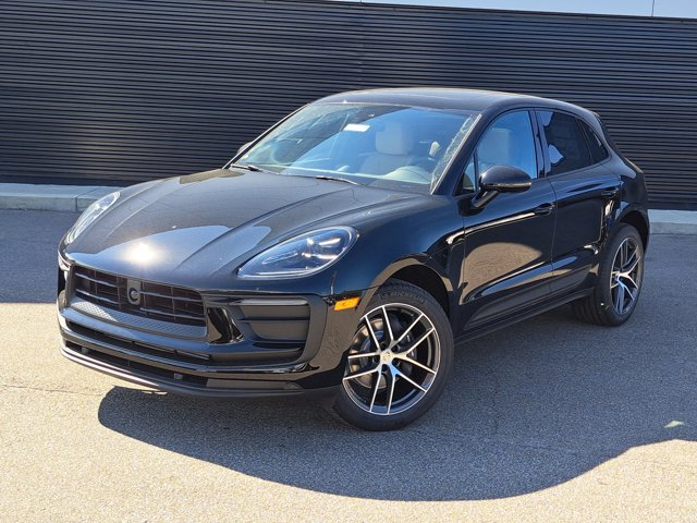 Used 2026 Porsche Macan image 1