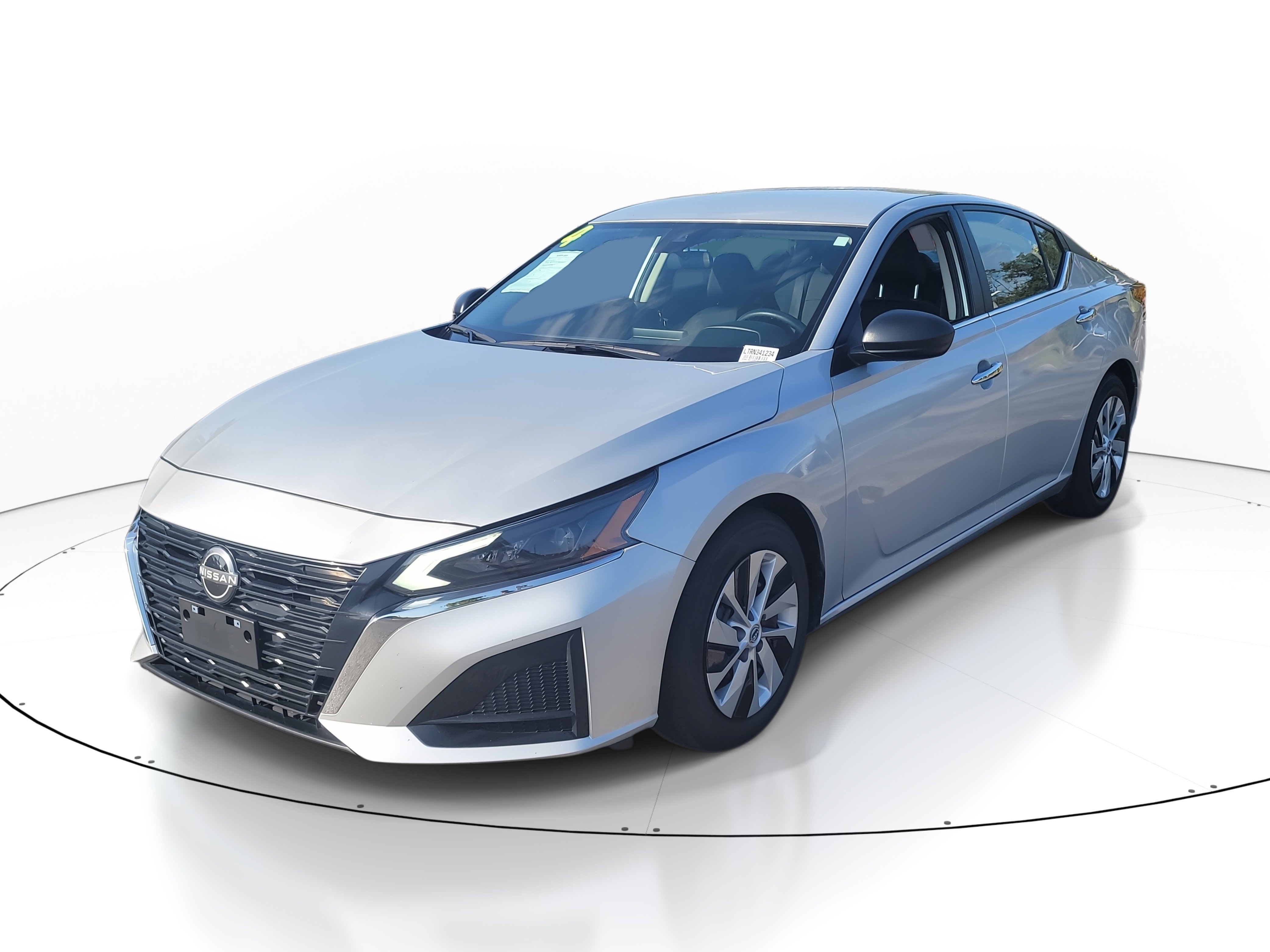 Used 2024 Nissan Altima 2.5 S image 3