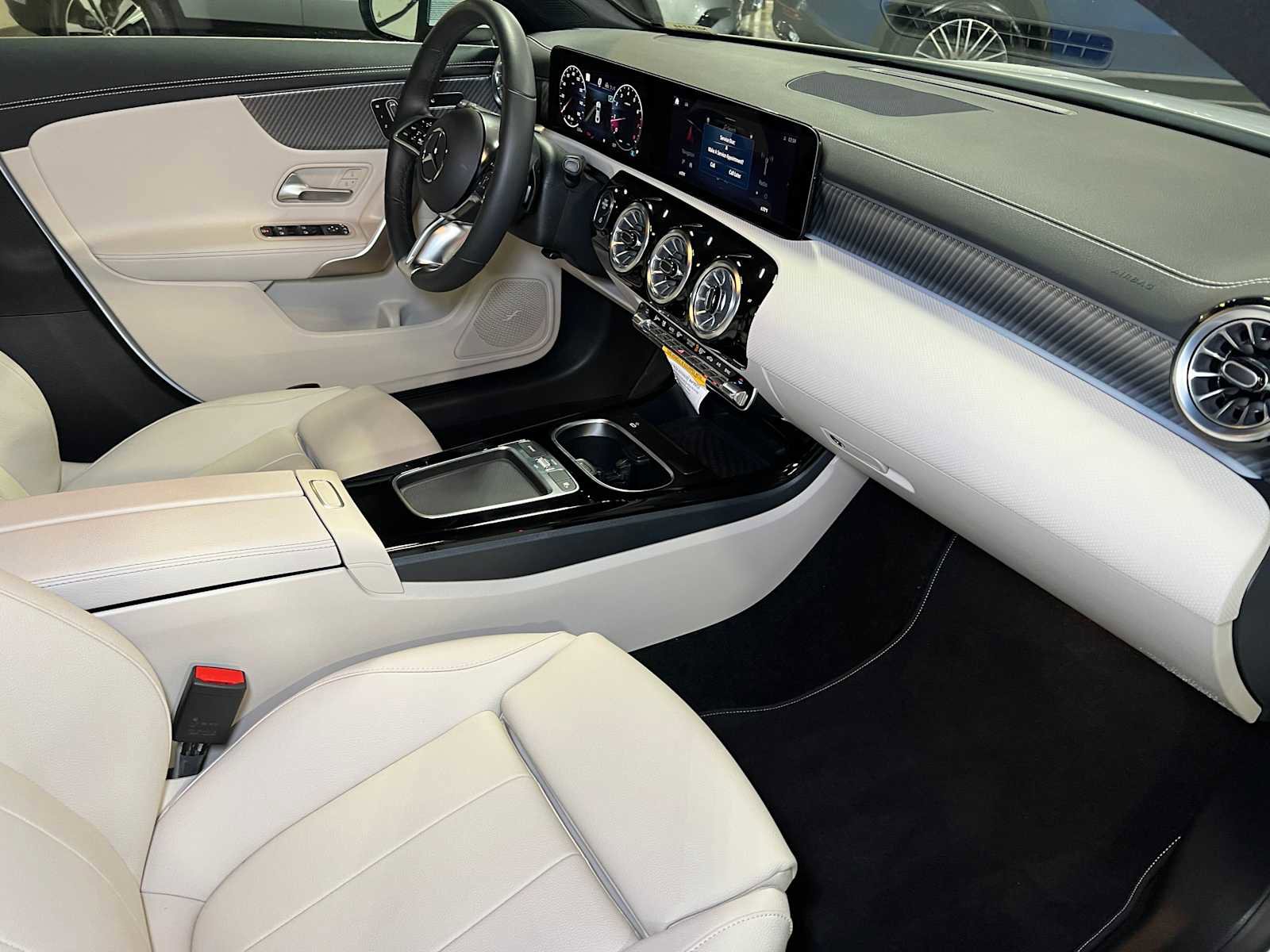 Certified 2025 Mercedes-Benz CLA 250 4MATIC image 11