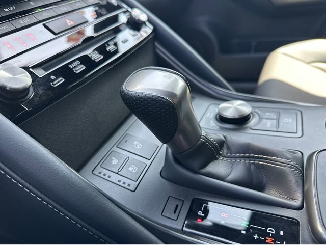 Certified 2025 Lexus IS 350 F Sport RWD image 29