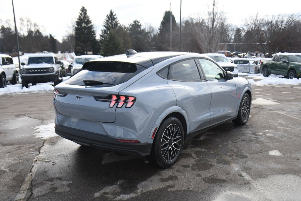 Used 2025 Ford Mustang Mach-E Premium image 6