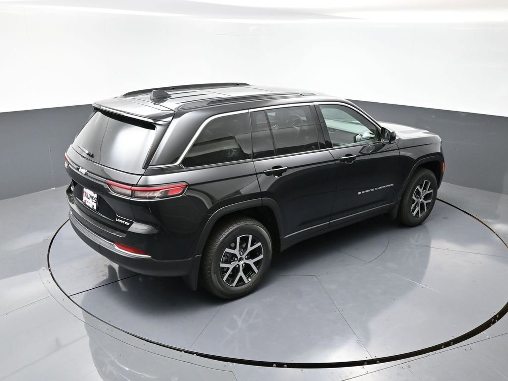 New 2025 Jeep Grand Cherokee Limited w/ Trailer Tow Package image 24