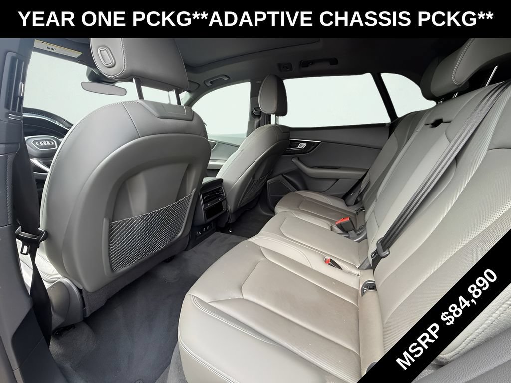Used 2019 Audi Q8 Prestige w/ Adaptive Chassis Package AWD/4WD image 13