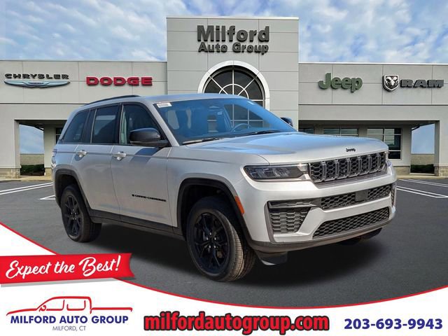 New 2026 Jeep Grand Cherokee Laredo image 1