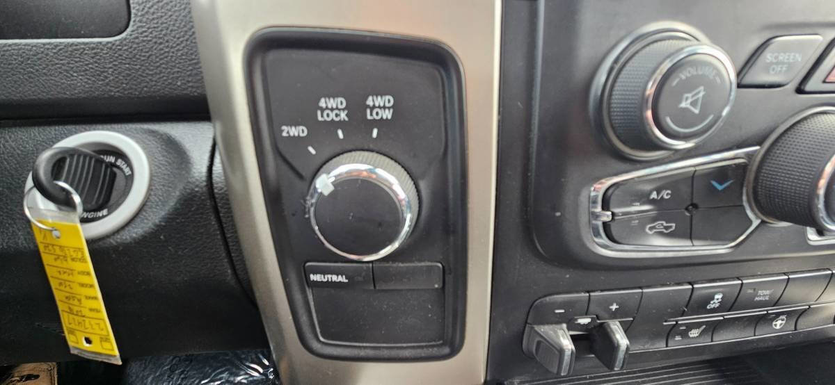 Used 2014 RAM 2500 SLT w/ Comfort Group image 17