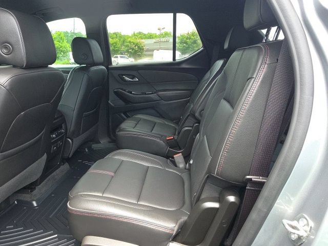 Used 2023 Chevrolet Traverse RS FWD image 5