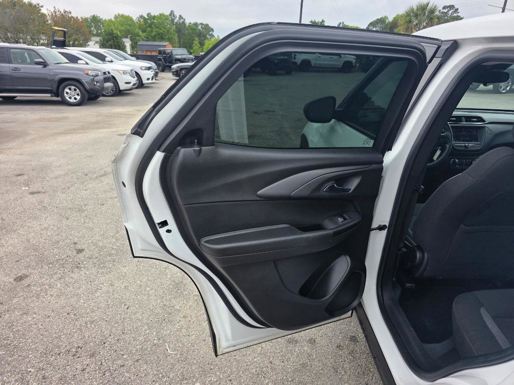 Used 2021 Chevrolet TrailBlazer LS FWD image 8