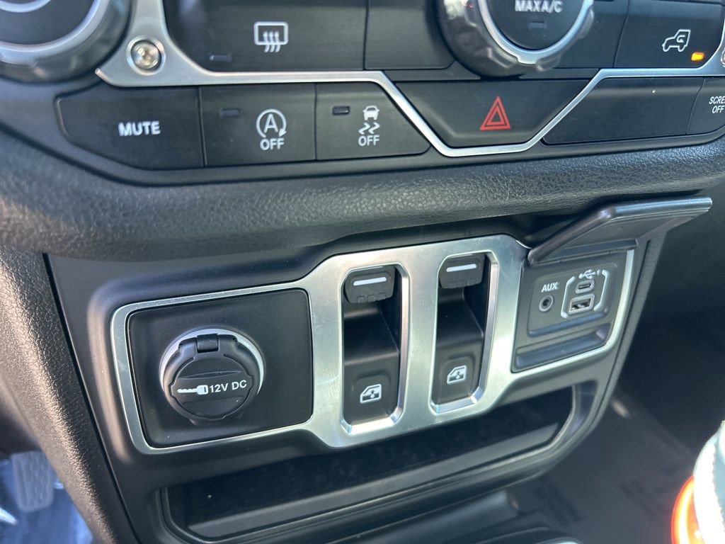 Used 2025 Jeep Wrangler Sport AWD/4WD image 35