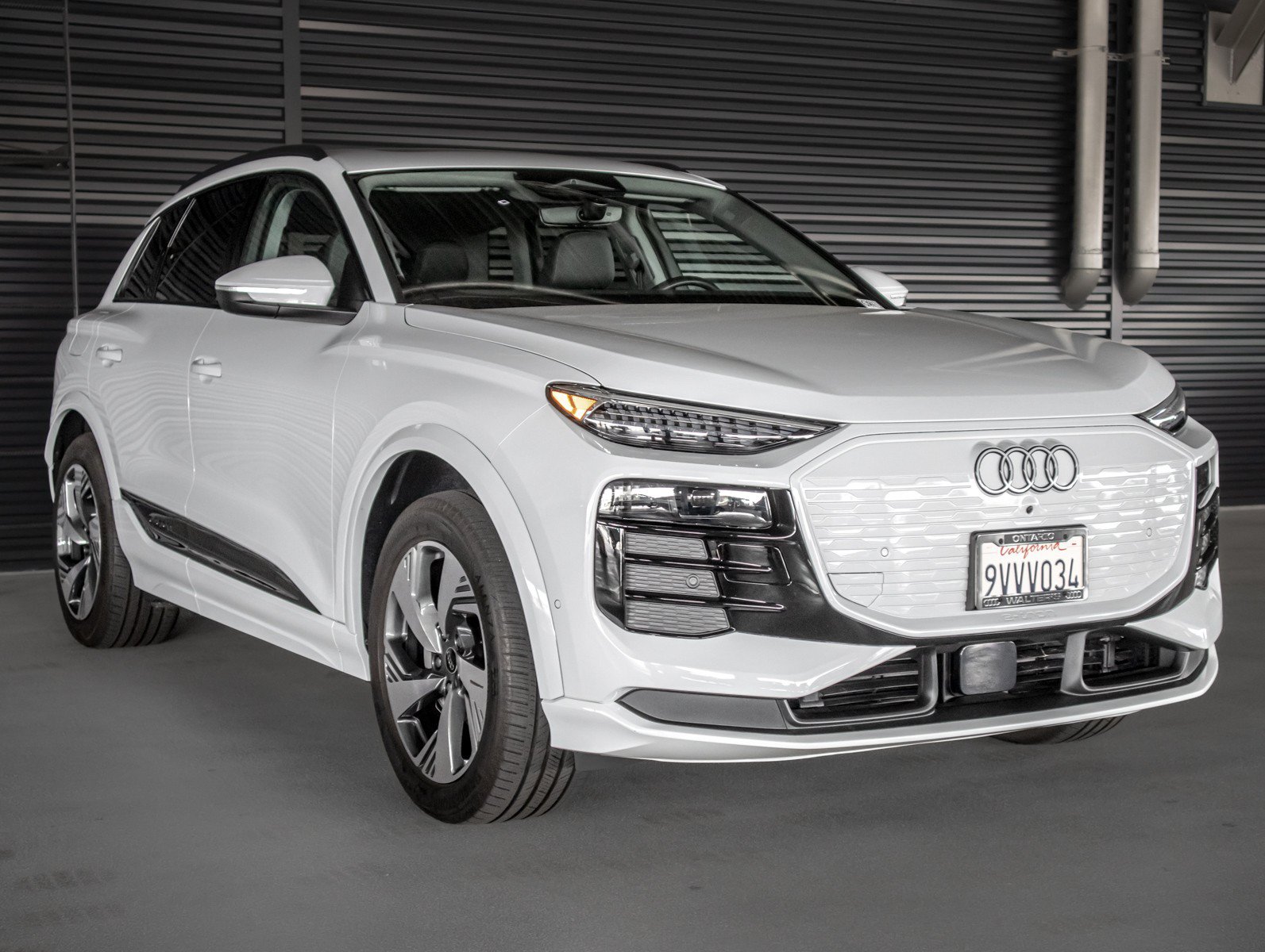 Certified 2025 Audi Q6 e-tron Premium Plus w/ Premium Plus AWD/4WD image 10