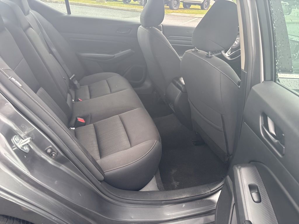 Used 2024 Nissan Altima 2.5 SV FWD image 26