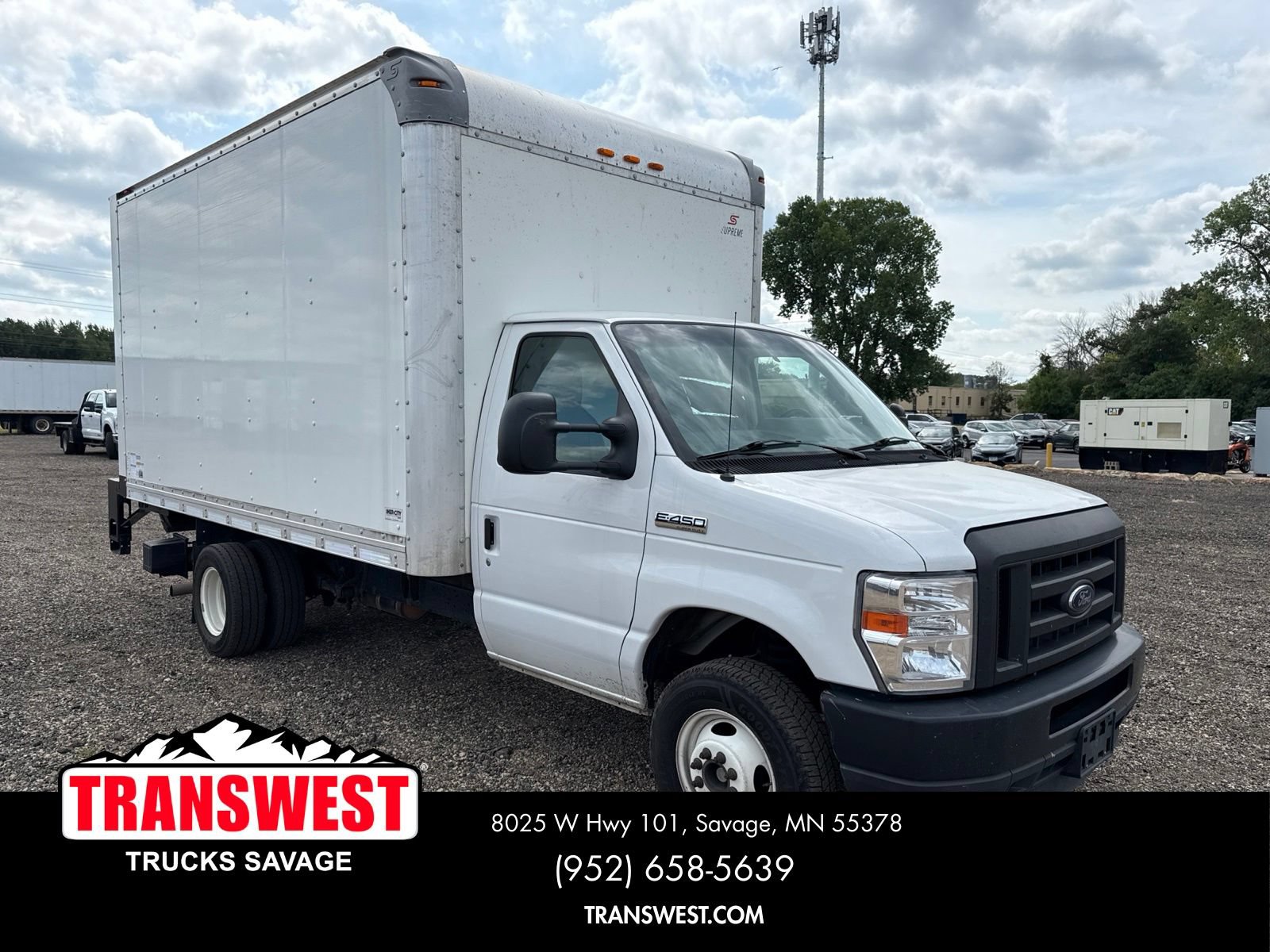 Used 2022 Ford E-450 and Econoline 450 Super Duty w/ Power Windows & Locks Group RWD image 4