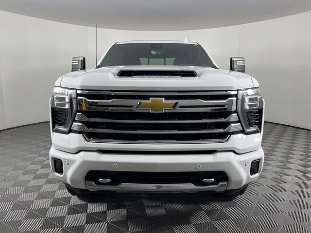 Used 2024 Chevrolet Silverado 2500 High Country w/ High Country Premium Package image 4