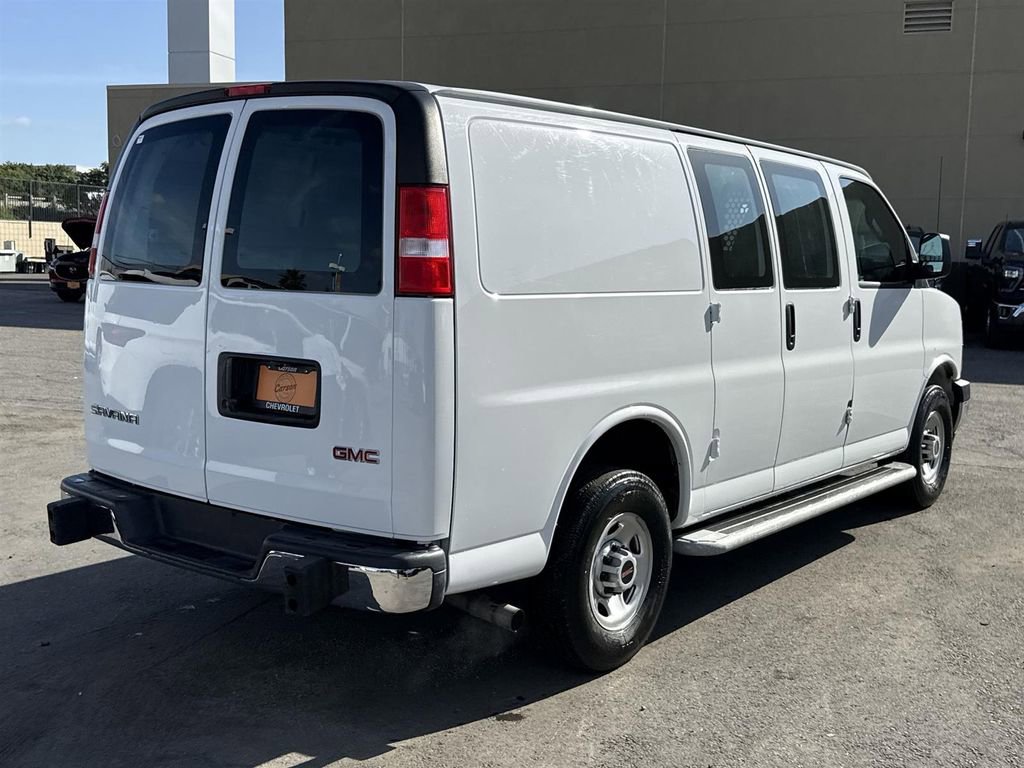 Used 2024 GMC Savana 2500 w/ Driver Convenience Package image 3