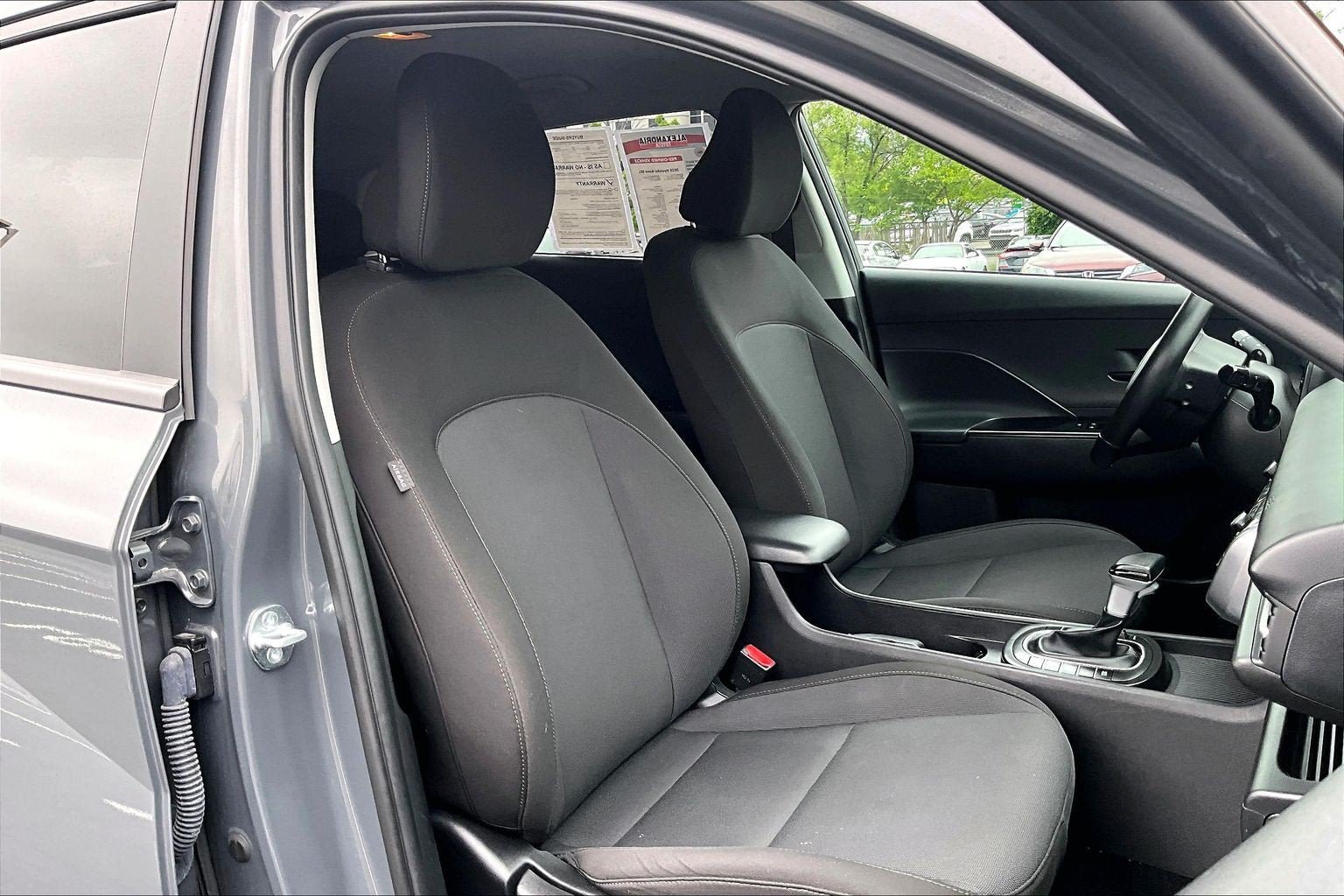 Used 2025 Hyundai Kona SEL AWD/4WD image 7