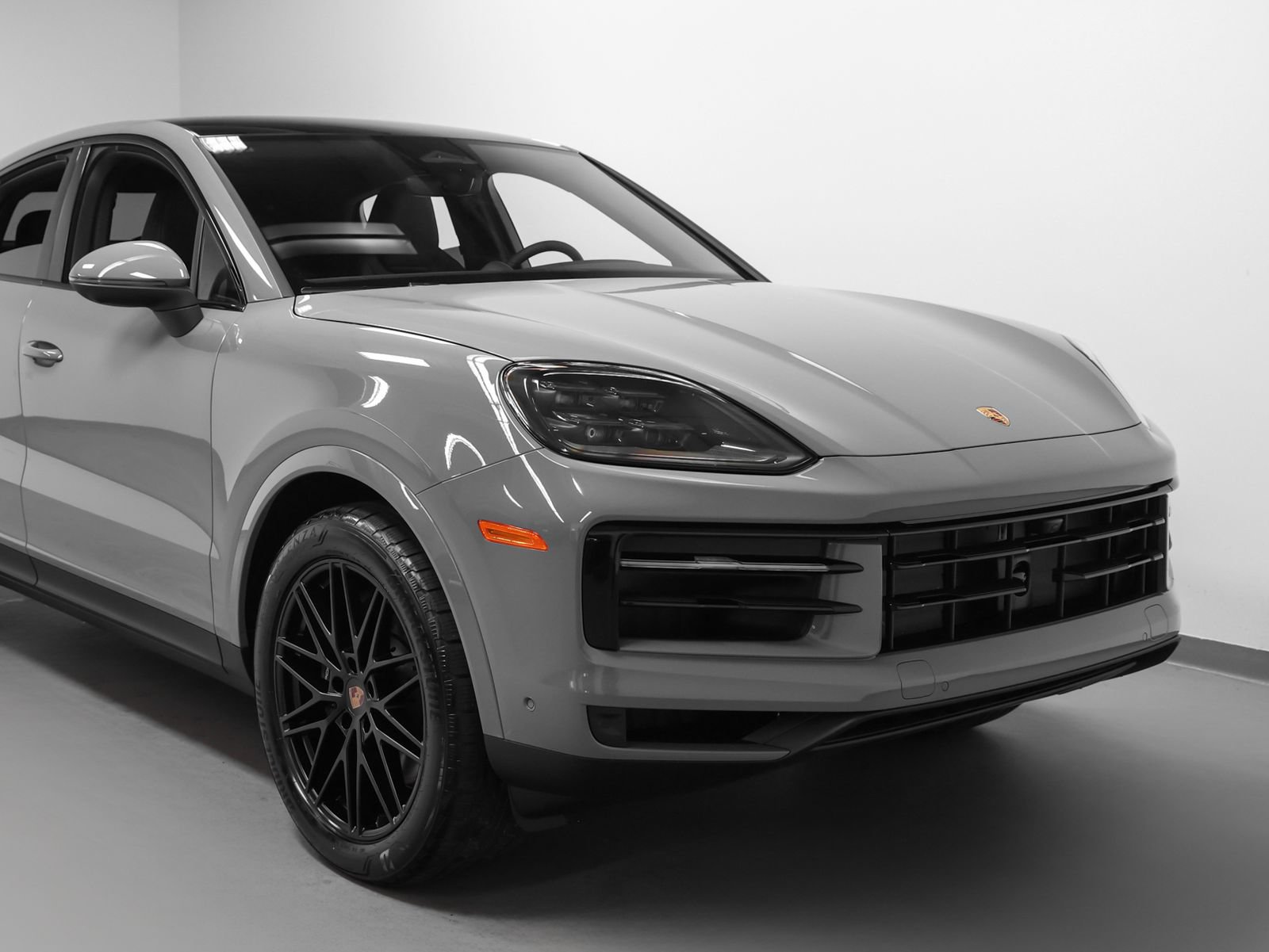 New 2026 Porsche Cayenne Coupe AWD/4WD image 9