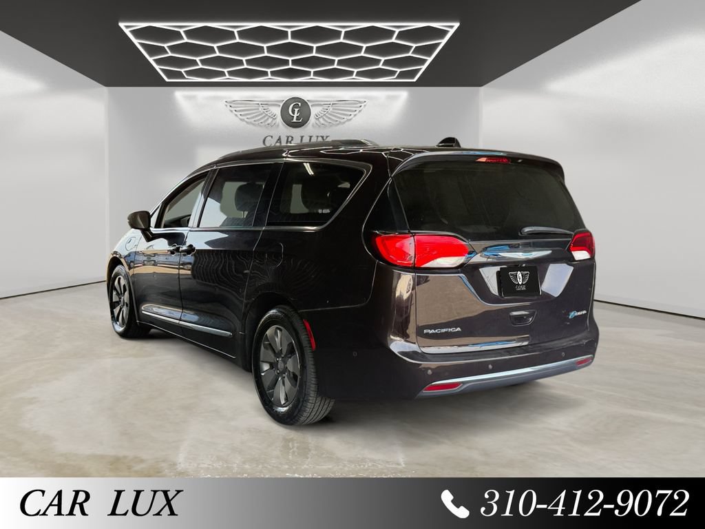 Used 2018 Chrysler Pacifica Limited w/ Advanced Safetytec Group FWD image 3