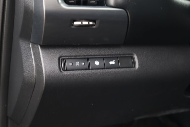 Used 2024 Nissan Pathfinder SL AWD/4WD image 13