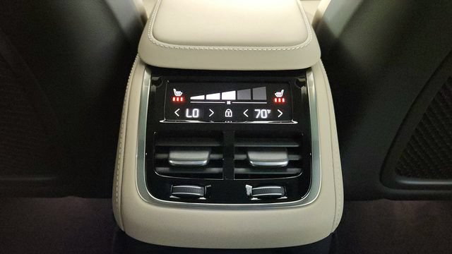 New 2026 Volvo XC90 T8 Plus w/ Protection Package AWD/4WD image 32