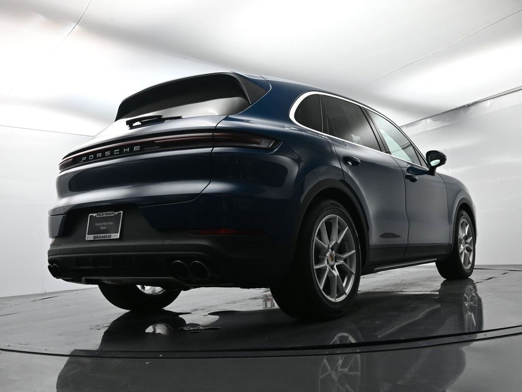 Used 2025 Porsche Cayenne S image 52
