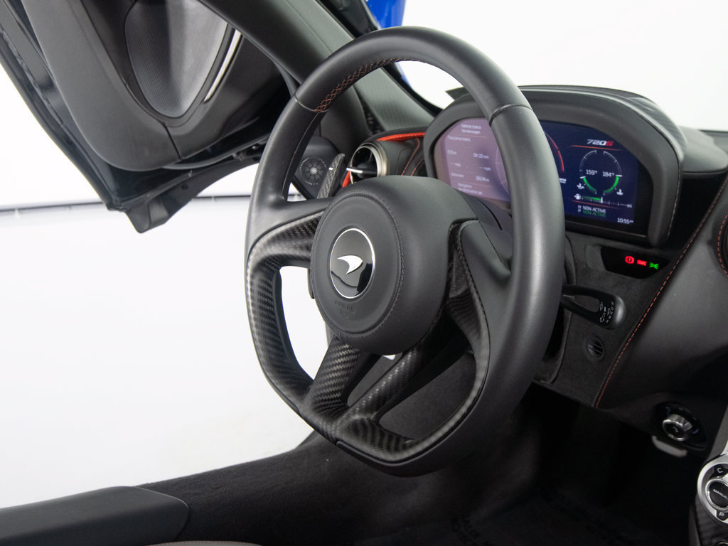 Used 2020 McLaren 720S Performance RWD image 28