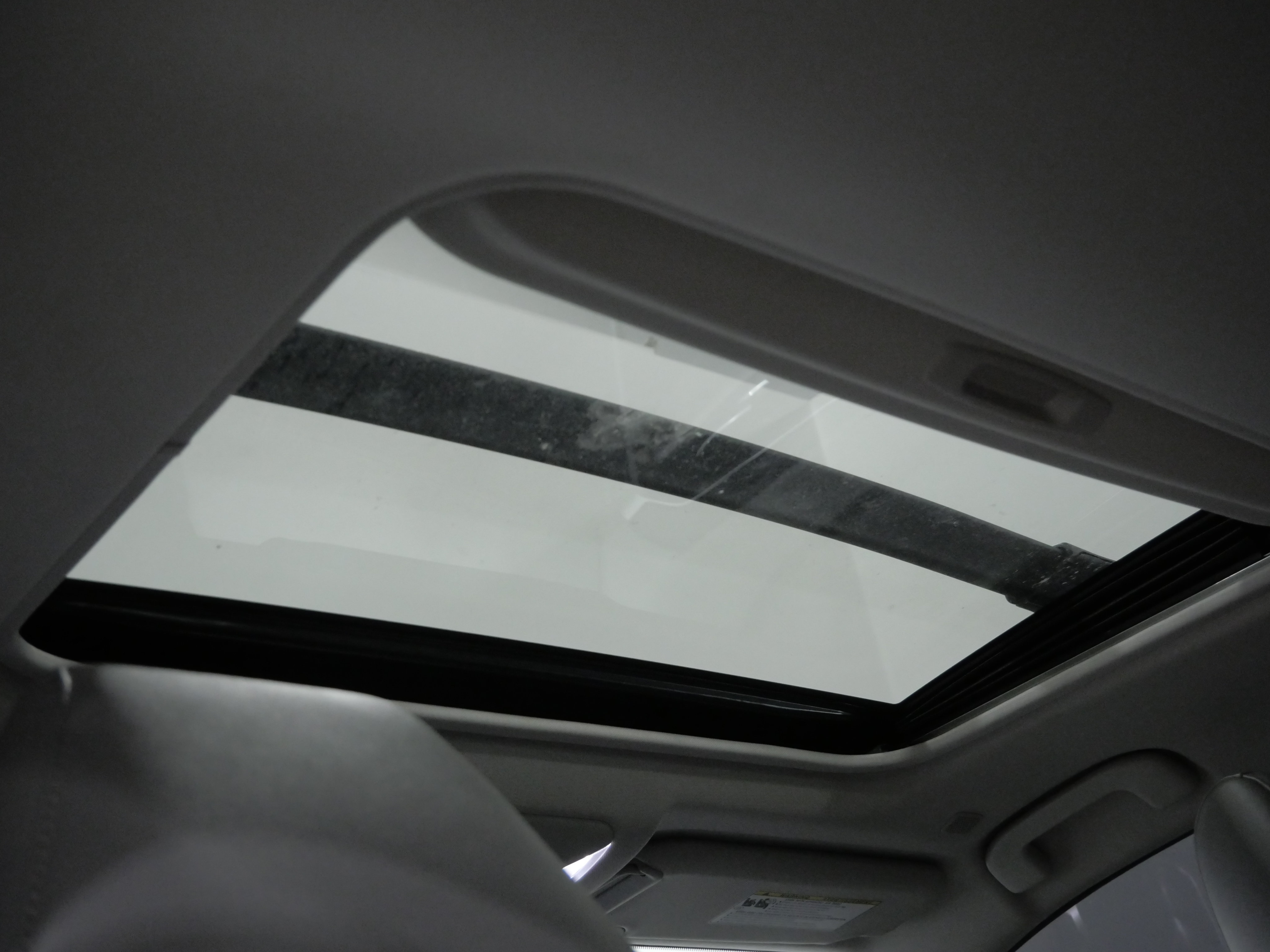Used 2023 Toyota RAV4 XLE Premium AWD/4WD image 4