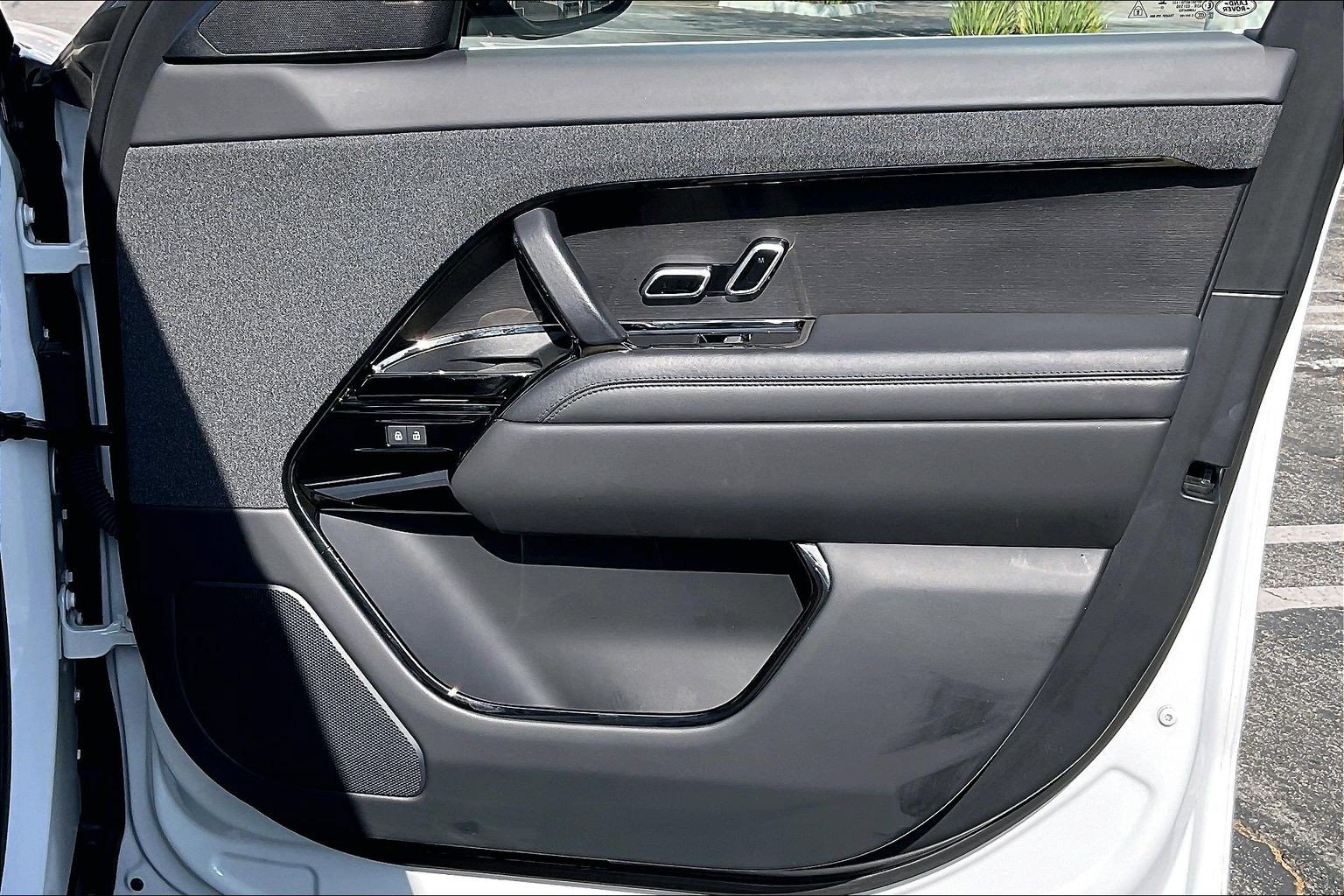 Used 2023 Land Rover Range Rover Sport SE AWD/4WD image 21