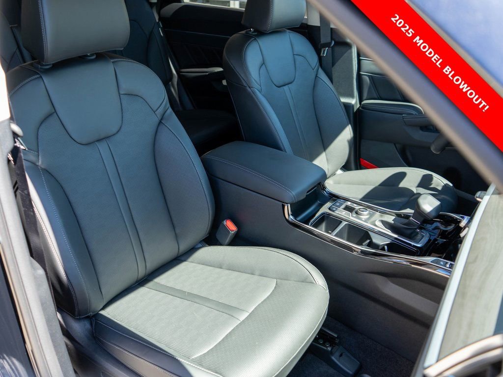 New 2025 Kia Sorento SX image 9