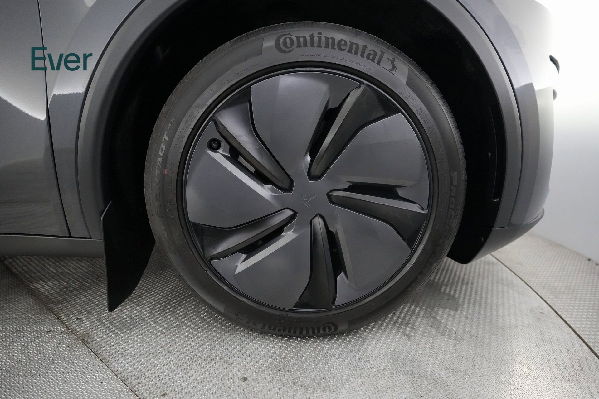 Used 2026 Tesla Model Y Long Range RWD image 19