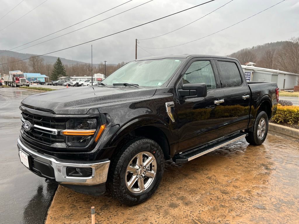 Used 2025 Ford F150 XLT w/ Equipment Group 301A Standard image 3