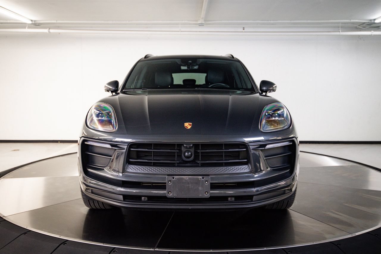 Certified 2024 Porsche Macan AWD/4WD image 10