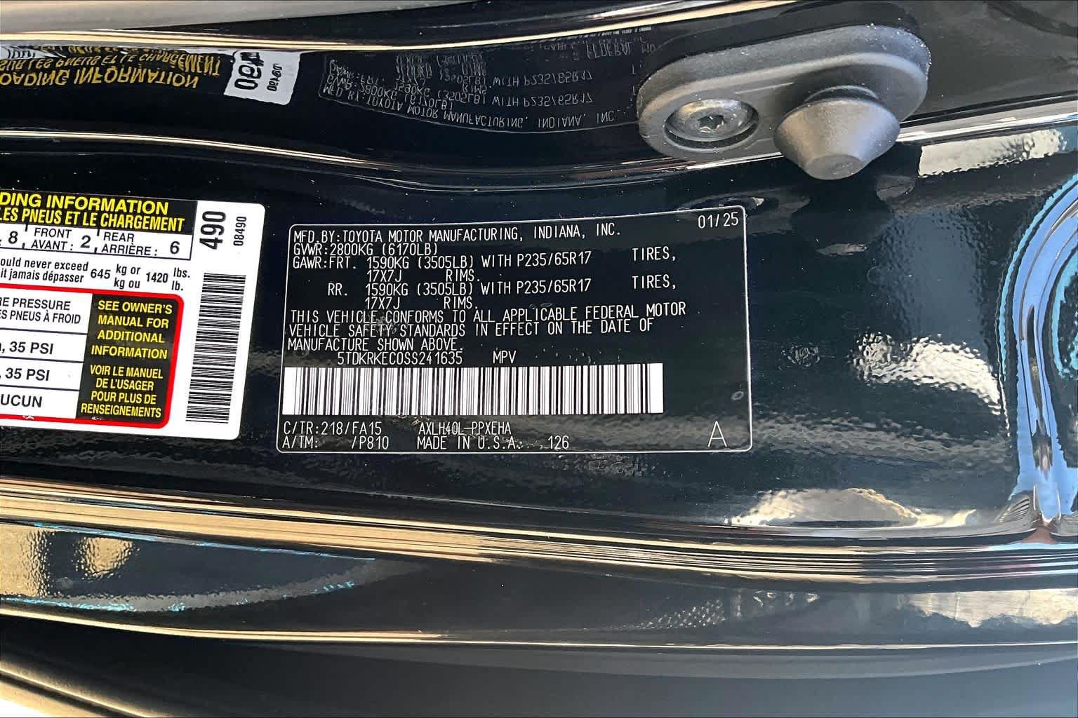 Certified 2025 Toyota Sienna LE FWD image 36