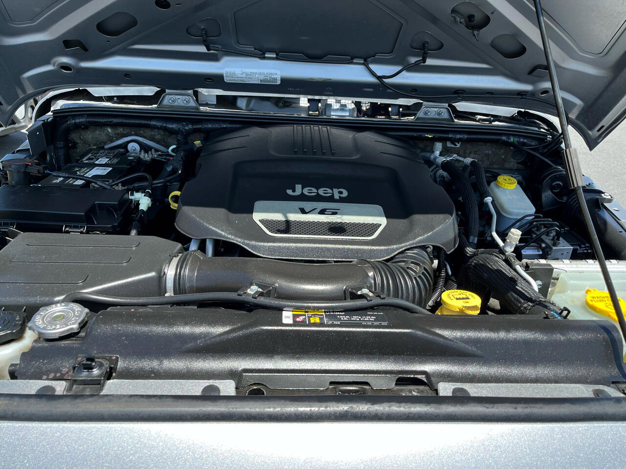 Used 2018 Jeep Wrangler Unlimited Sport S image 19