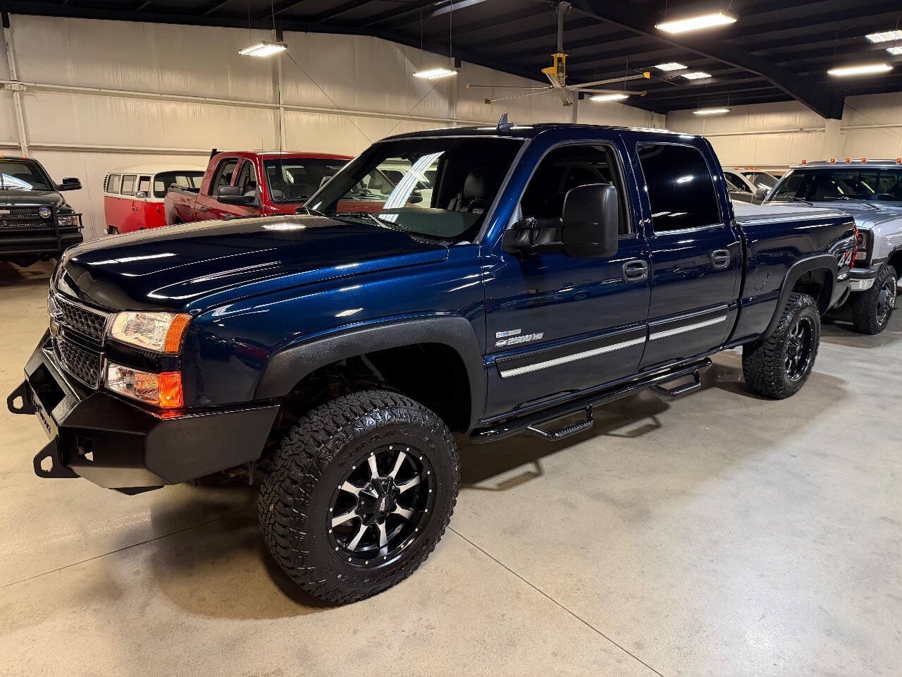 Used 2006 Chevrolet Silverado 2500 LT w/ Heavy-Duty Power Package AWD/4WD image 10