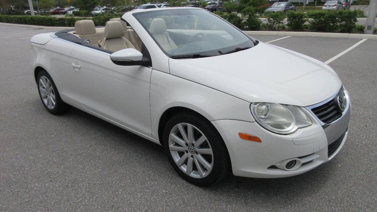 Used 2011 Volkswagen Eos Komfort FWD image 7