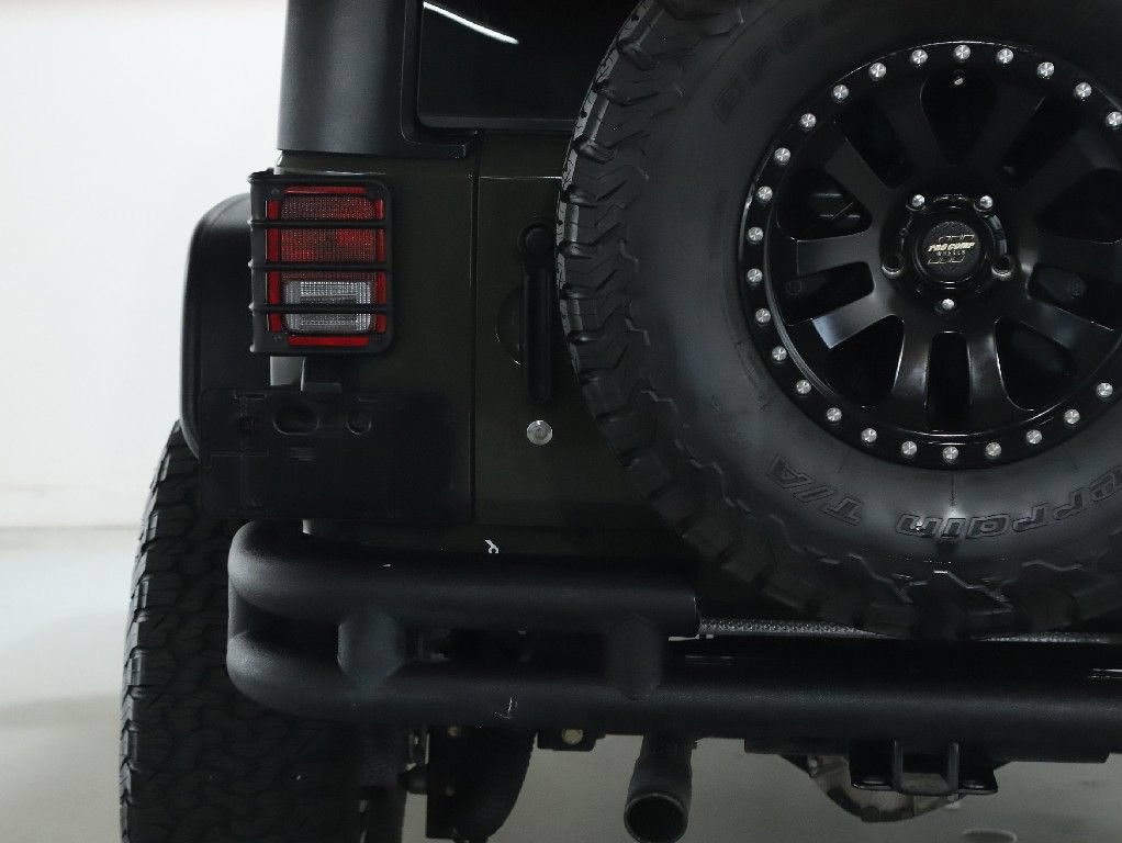 Used 2015 Jeep Wrangler Sport w/ Quick Order Package 24S AWD/4WD image 33