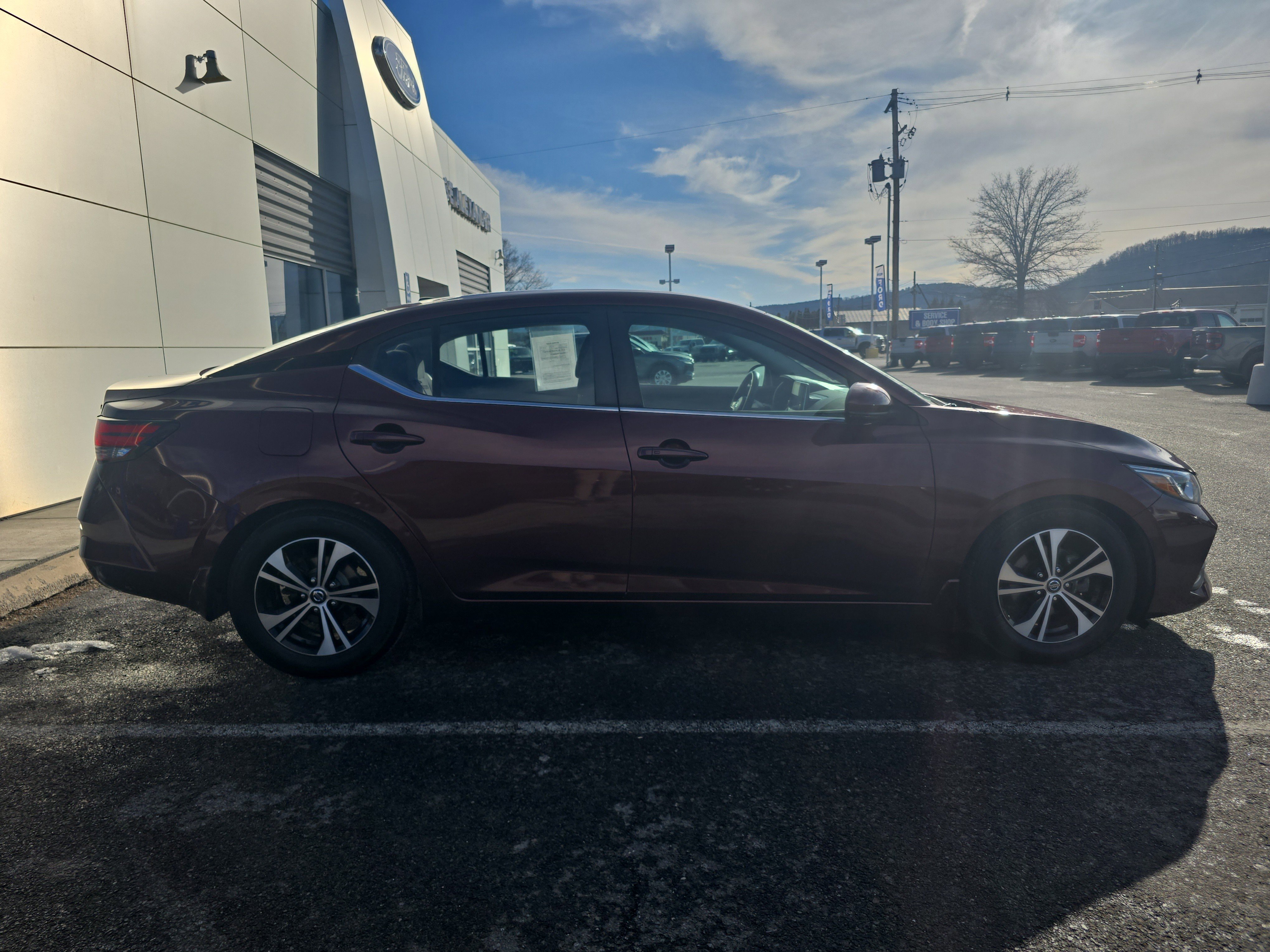 Used 2020 Nissan Sentra SV image 2