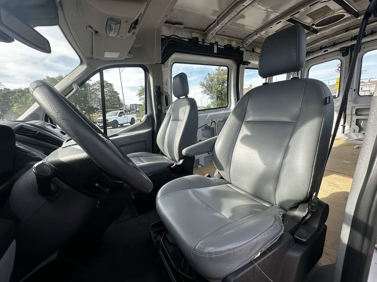 Used 2017 Ford Transit 350 XL image 11