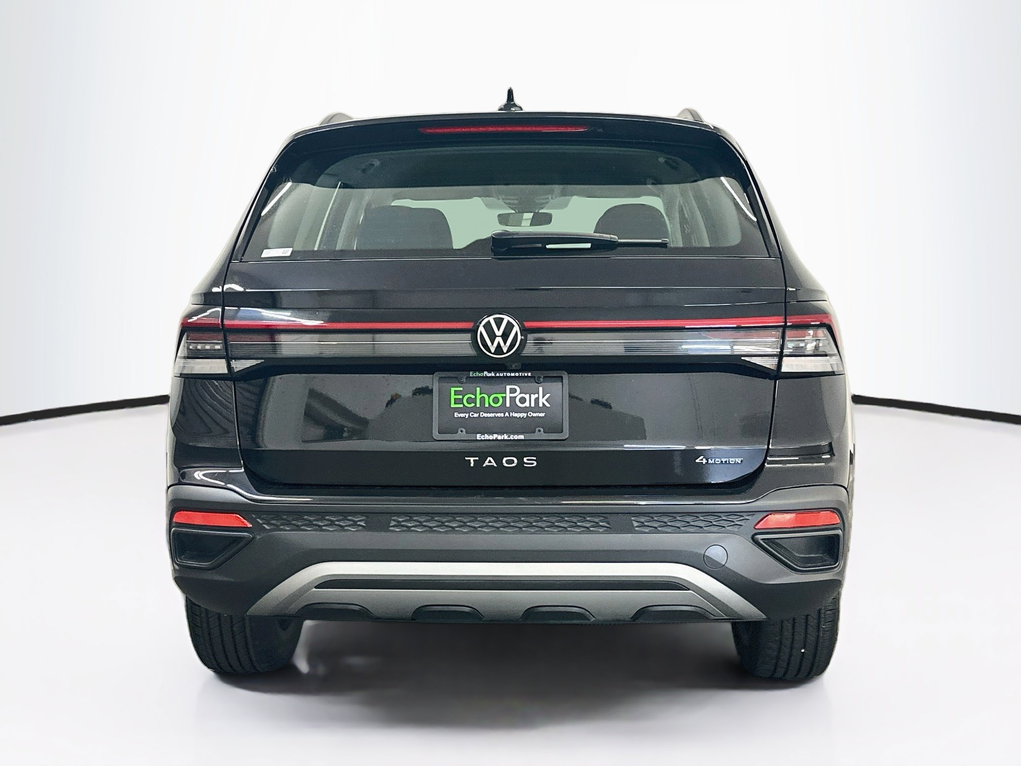 Used 2025 Volkswagen Taos S AWD/4WD image 7