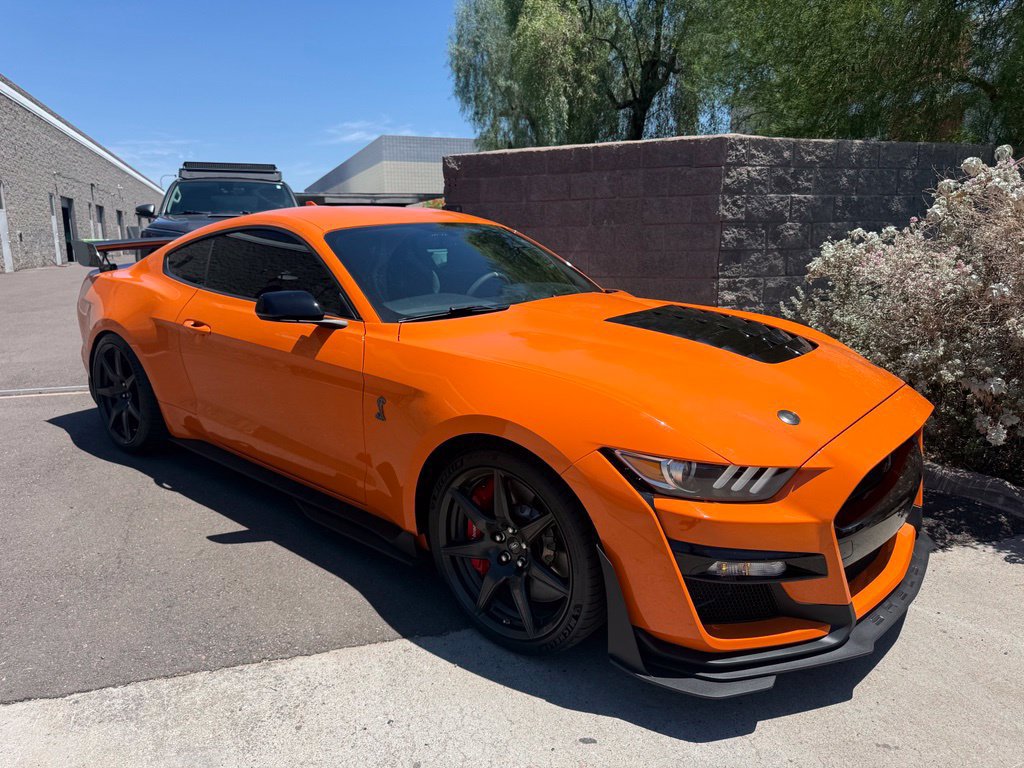 Used 2020 Ford Mustang Shelby GT500 w/ Carbon Fiber Track Pack RWD image 3