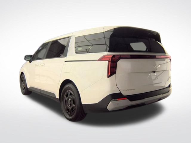 Certified 2025 Kia Carnival FWD image 2